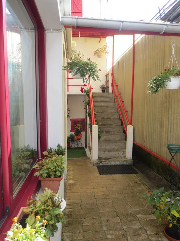 Hotel Les Deux Cols Sainte-Marie-de-Campan Exteriör bild