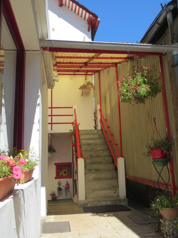 Hotel Les Deux Cols Sainte-Marie-de-Campan Exteriör bild