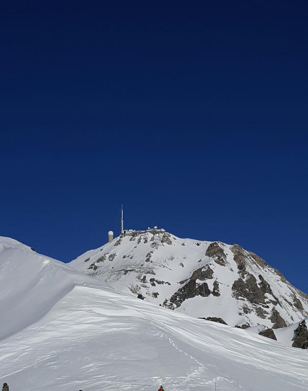 Hotel Les Deux Cols Sainte-Marie-de-Campan Exteriör bild